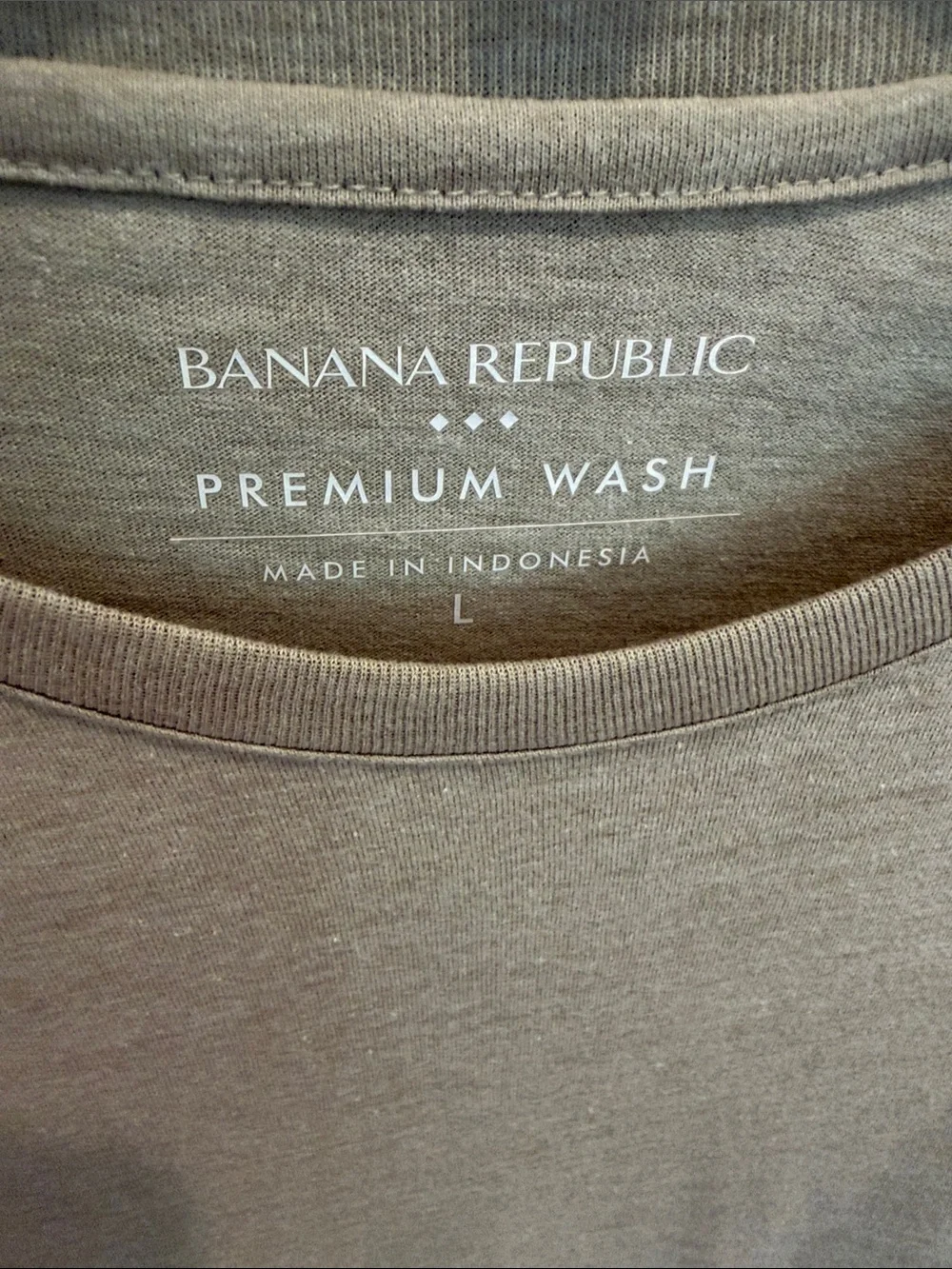 Banana Republic classic crew